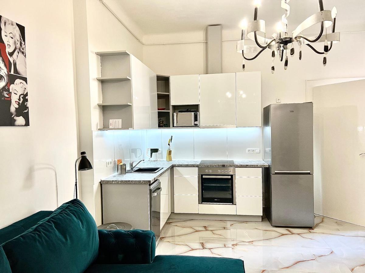 L8 Guesthouse Budapest Eksteriør bilde